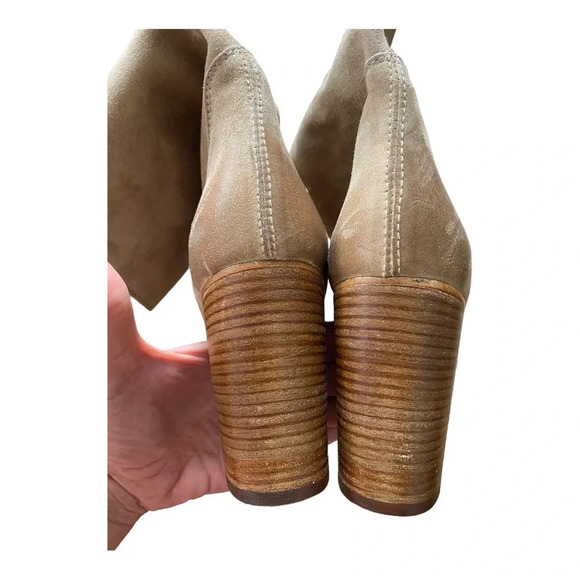 - Free People Slouchy Mid Calf Boots tan size 40
Like new - Picture 3 of 9